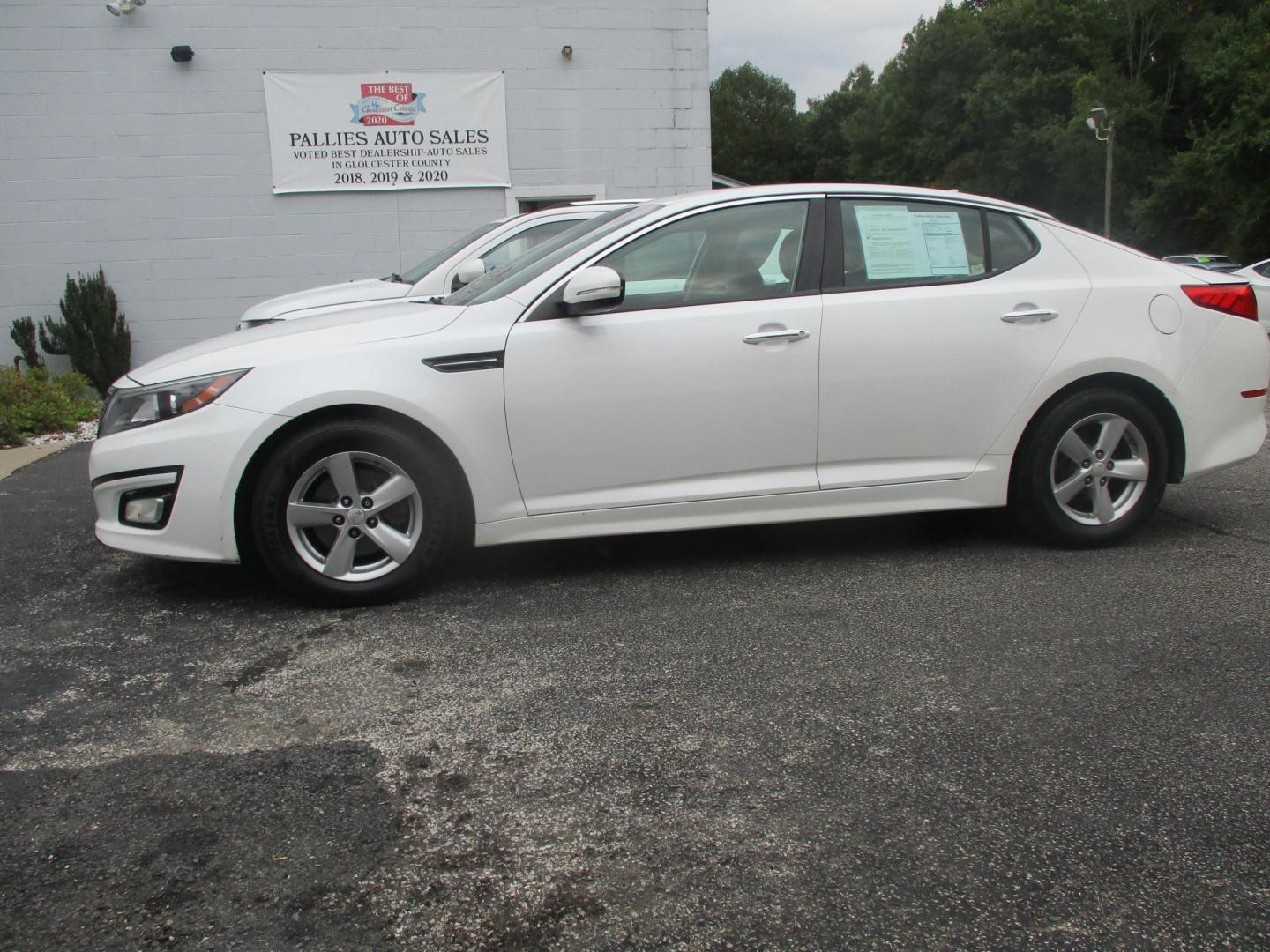 2015 WHITE Kia Optima LX (5XXGM4A78FG) with an 2.4L L4 DOHC 16V engine, 6-Speed Automatic transmission, located at 540a Delsea Drive, Sewell, NJ, 08080, (856) 589-6888, 39.752560, -75.111206 - Photo#1