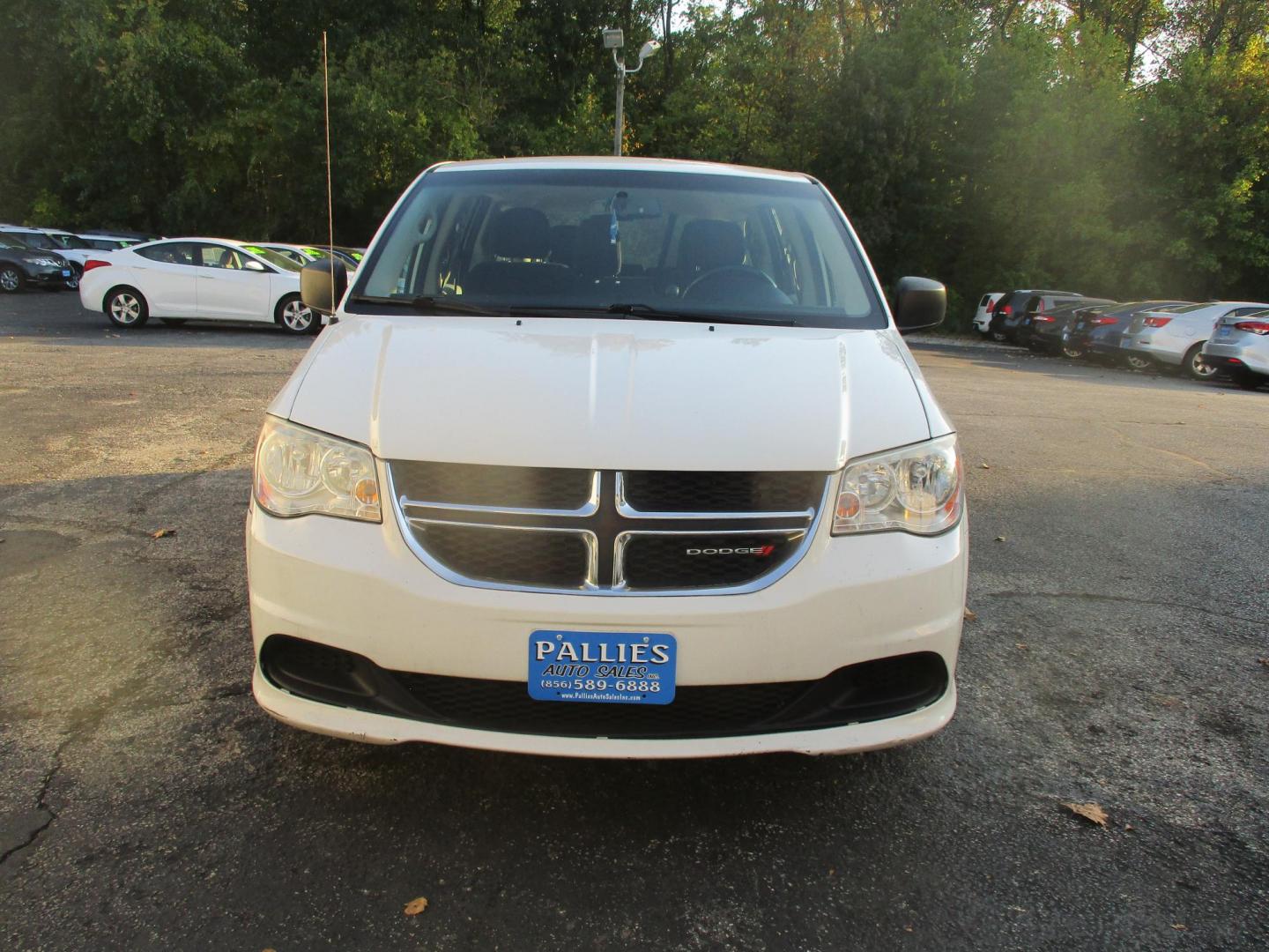 2013 WHITE Dodge Grand Caravan SE (2C4RDGBG6DR) with an 3.6L V6 DOHC 24V engine, 6-Speed Automatic transmission, located at 540a Delsea Drive, Sewell, NJ, 08080, (856) 589-6888, 39.752560, -75.111206 - Photo#11