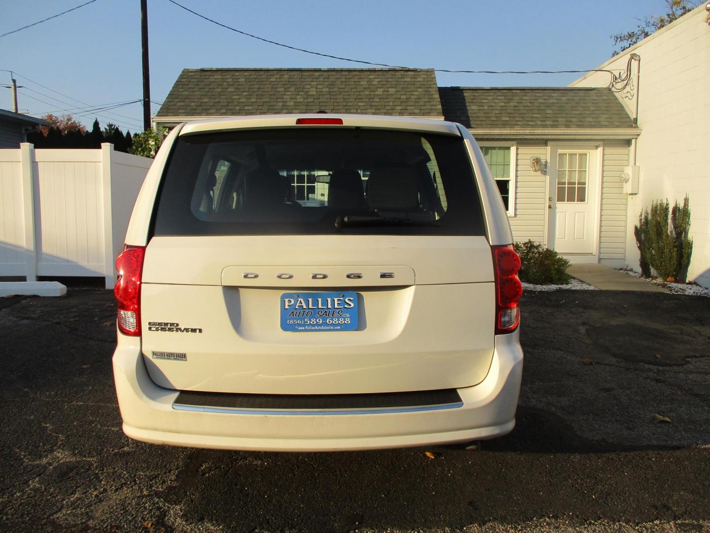 2013 WHITE Dodge Grand Caravan SE (2C4RDGBG6DR) with an 3.6L V6 DOHC 24V engine, 6-Speed Automatic transmission, located at 540a Delsea Drive, Sewell, NJ, 08080, (856) 589-6888, 39.752560, -75.111206 - Photo#6