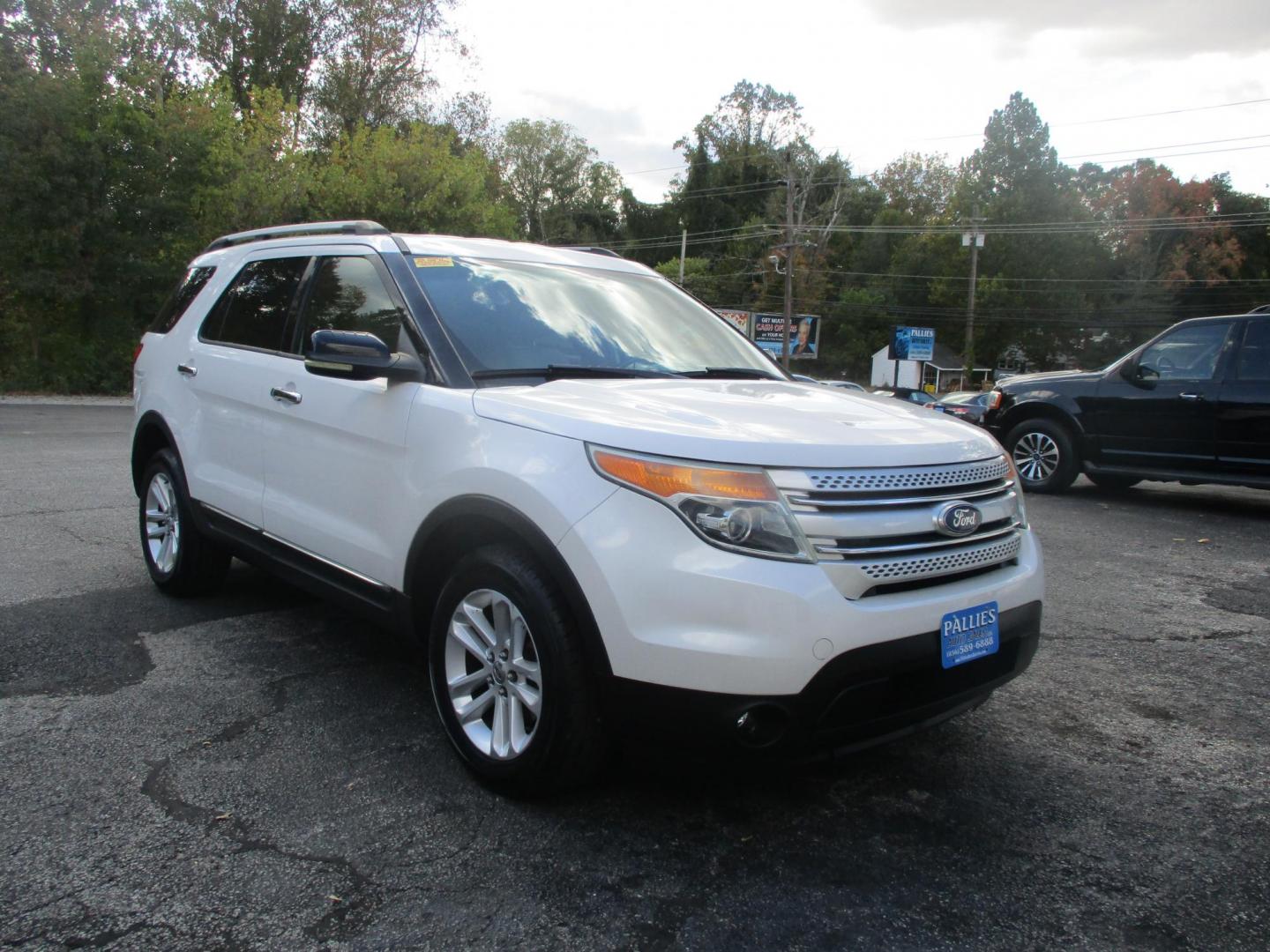 2011 WHITE Ford Explorer XLT 4WD (1FMHK8D84BG) with an 3.5L V6 DOHC 24V engine, 6-Speed Automatic transmission, located at 540a Delsea Drive, Sewell, NJ, 08080, (856) 589-6888, 39.752560, -75.111206 - Photo#10