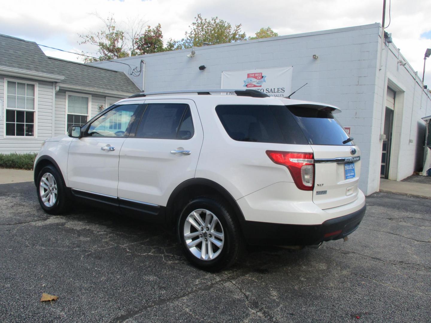 2011 WHITE Ford Explorer XLT 4WD (1FMHK8D84BG) with an 3.5L V6 DOHC 24V engine, 6-Speed Automatic transmission, located at 540a Delsea Drive, Sewell, NJ, 08080, (856) 589-6888, 39.752560, -75.111206 - Photo#3