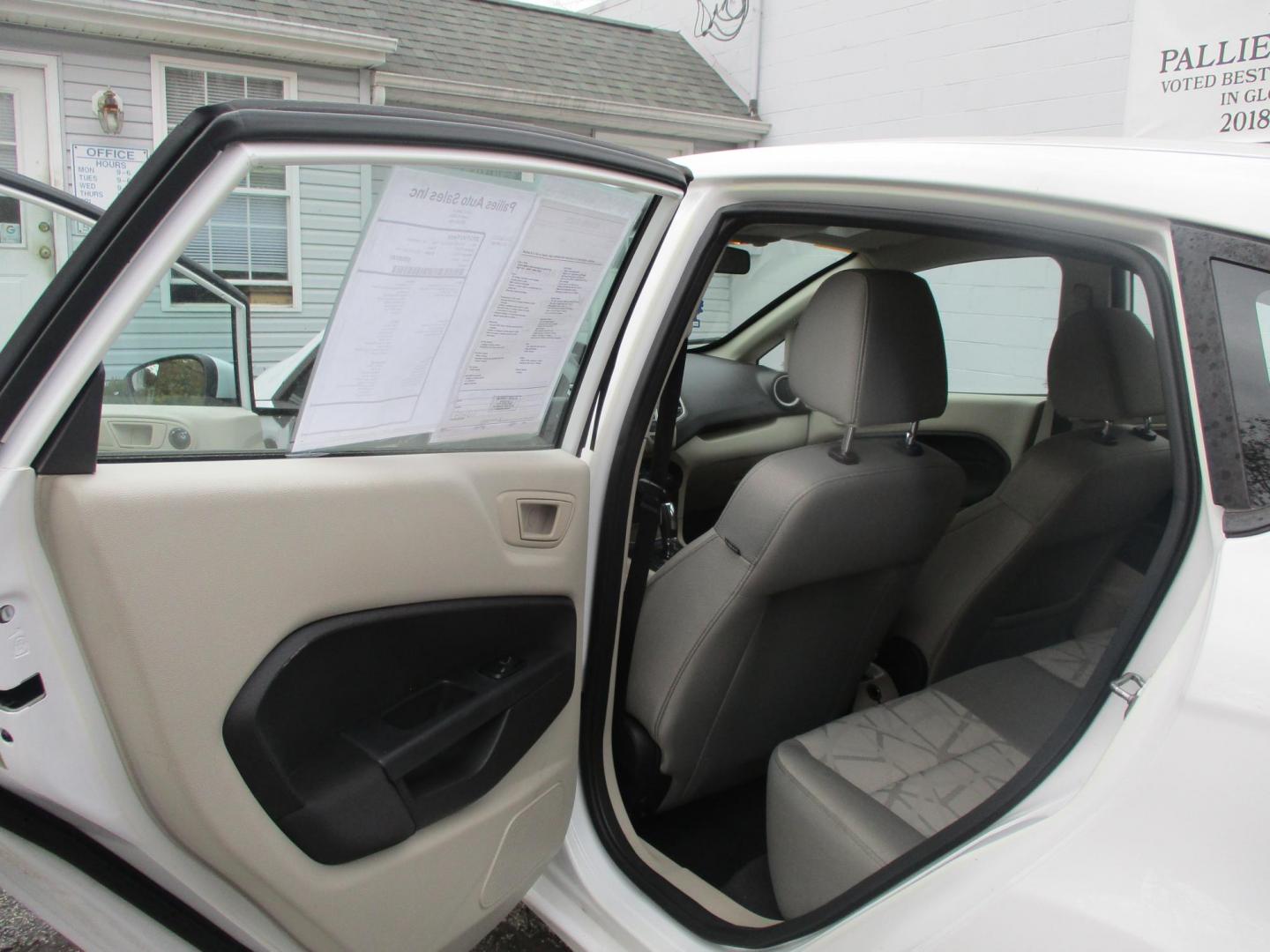 2013 WHITE Ford Fiesta SE Hatchback (3FADP4EJXDM) with an 1.6L L4 DOHC 16V engine, located at 540a Delsea Drive, Sewell, NJ, 08080, (856) 589-6888, 39.752560, -75.111206 - Photo#15