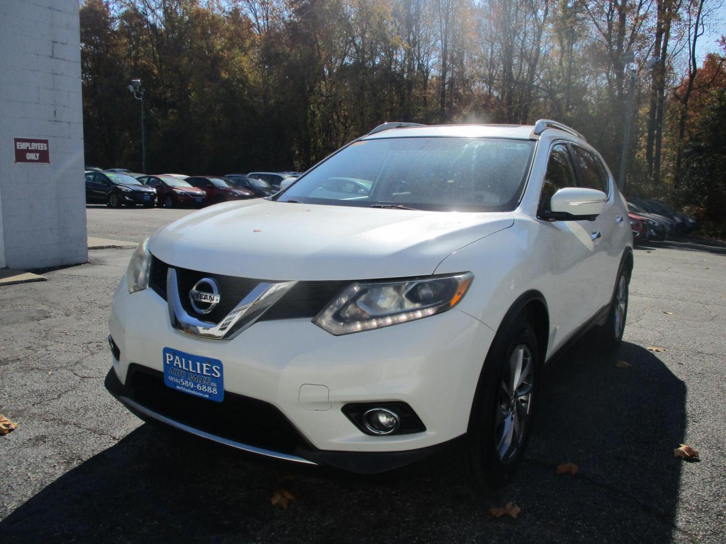 2015 WHITE Nissan Rogue S 2WD (5N1AT2MT3FC) with an 2.5L L4 DOHC 16V engine, Continuously Variable Transmission transmission, located at 540a Delsea Drive, Sewell, NJ, 08080, (856) 589-6888, 39.752560, -75.111206 - Photo#0