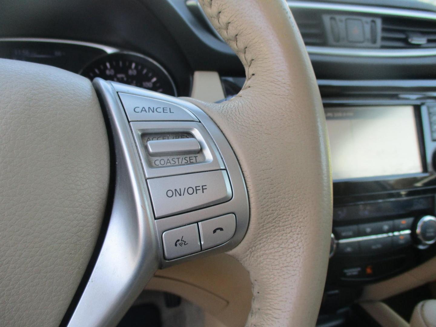 2015 WHITE Nissan Rogue S 2WD (5N1AT2MT3FC) with an 2.5L L4 DOHC 16V engine, Continuously Variable Transmission transmission, located at 540a Delsea Drive, Sewell, NJ, 08080, (856) 589-6888, 39.752560, -75.111206 - Photo#30