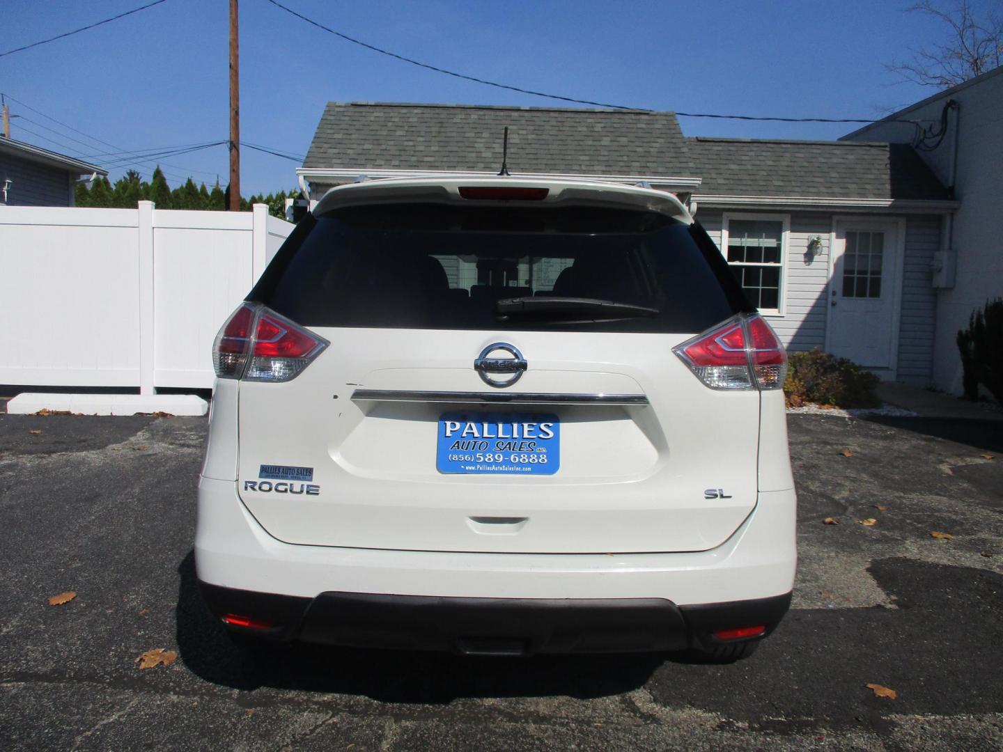 2015 WHITE Nissan Rogue S 2WD (5N1AT2MT3FC) with an 2.5L L4 DOHC 16V engine, Continuously Variable Transmission transmission, located at 540a Delsea Drive, Sewell, NJ, 08080, (856) 589-6888, 39.752560, -75.111206 - Photo#6