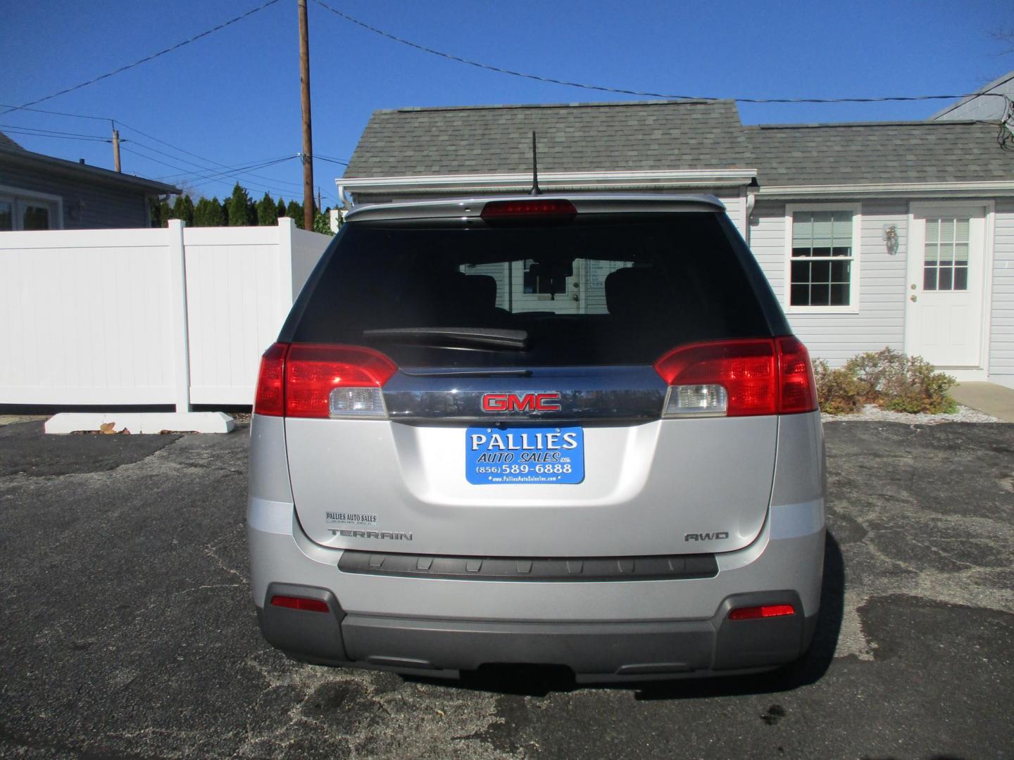 2014 SILVER GMC Terrain SLE1 AWD (2GKFLVEK0E6) with an 2.4L L4 DOHC 16V FFV engine, 6-Speed Automatic transmission, located at 540a Delsea Drive, Sewell, NJ, 08080, (856) 589-6888, 39.752560, -75.111206 - Photo#6