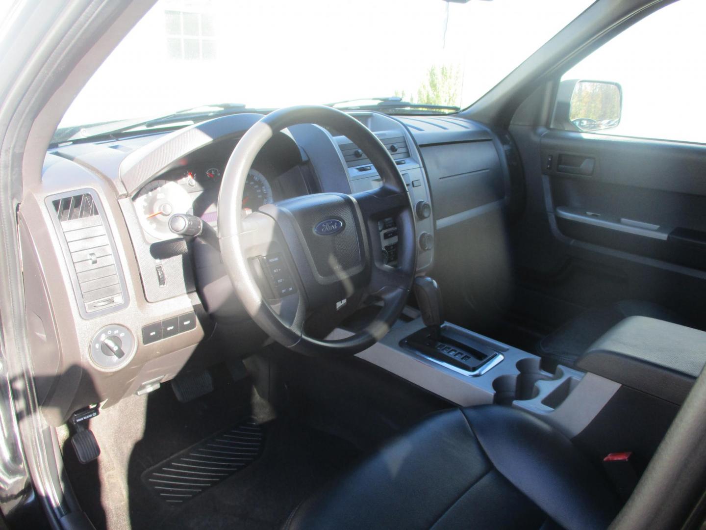 2008 BLACK Ford Escape XLT 4WD V6 (1FMCU93138K) with an 3.0L V6 DOHC 24V engine, 4-Speed Automatic Overdrive transmission, located at 540a Delsea Drive, Sewell, NJ, 08080, (856) 589-6888, 39.752560, -75.111206 - Photo#13