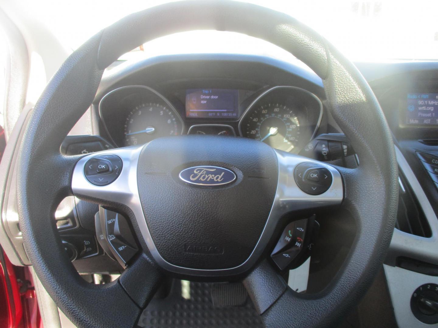 2013 RED Ford Focus SE Sedan (1FADP3F25DL) with an 2.0L L4 DOHC 16V engine, located at 540a Delsea Drive, Sewell, NJ, 08080, (856) 589-6888, 39.752560, -75.111206 - Photo#27