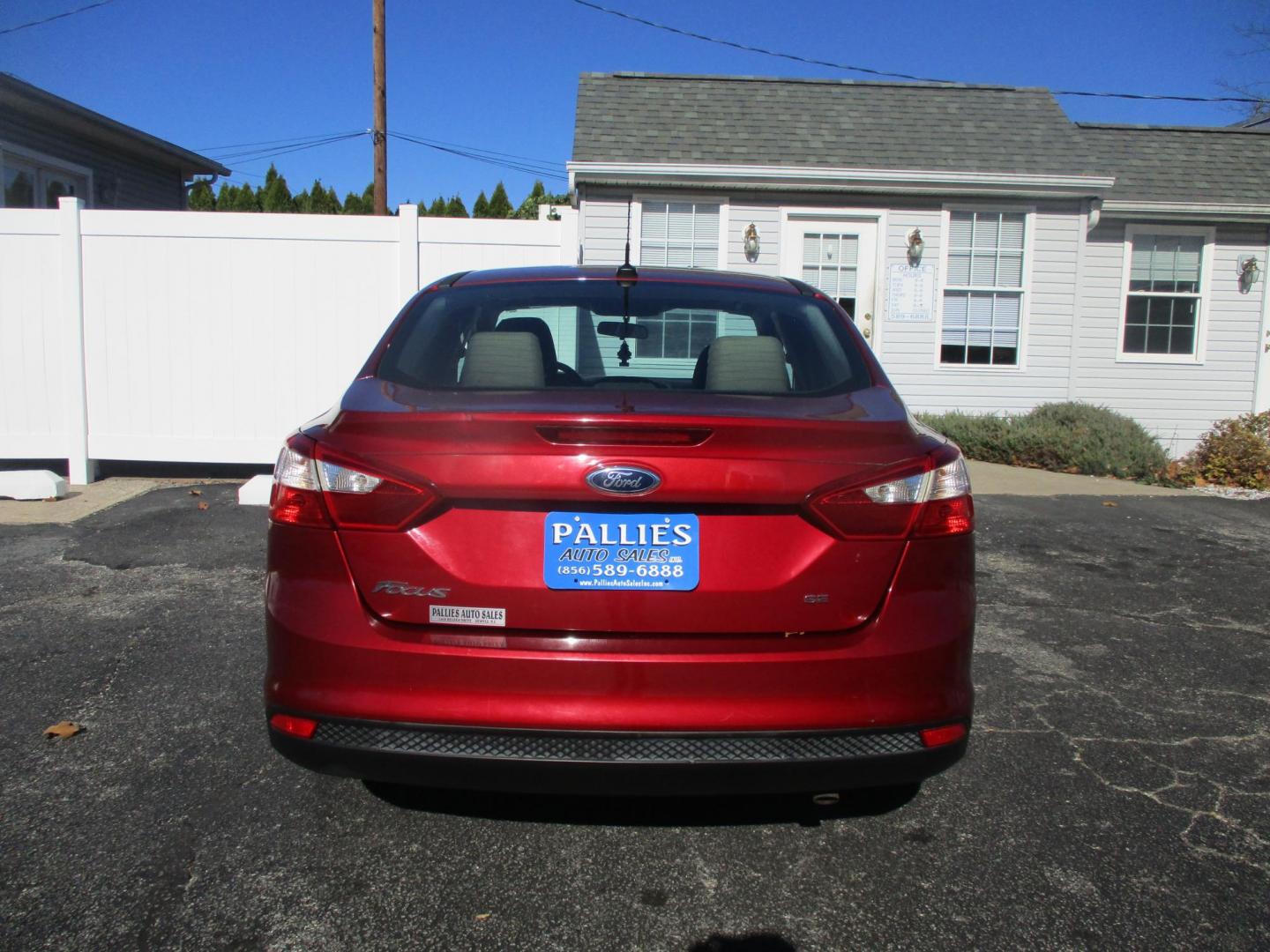 2013 RED Ford Focus SE Sedan (1FADP3F25DL) with an 2.0L L4 DOHC 16V engine, located at 540a Delsea Drive, Sewell, NJ, 08080, (856) 589-6888, 39.752560, -75.111206 - Photo#5