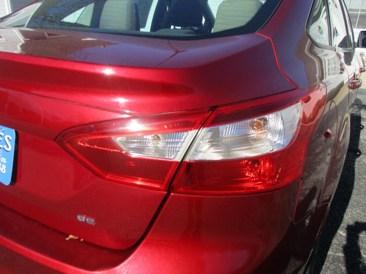 2013 RED Ford Focus SE Sedan (1FADP3F25DL) with an 2.0L L4 DOHC 16V engine, located at 540a Delsea Drive, Sewell, NJ, 08080, (856) 589-6888, 39.752560, -75.111206 - Photo#6