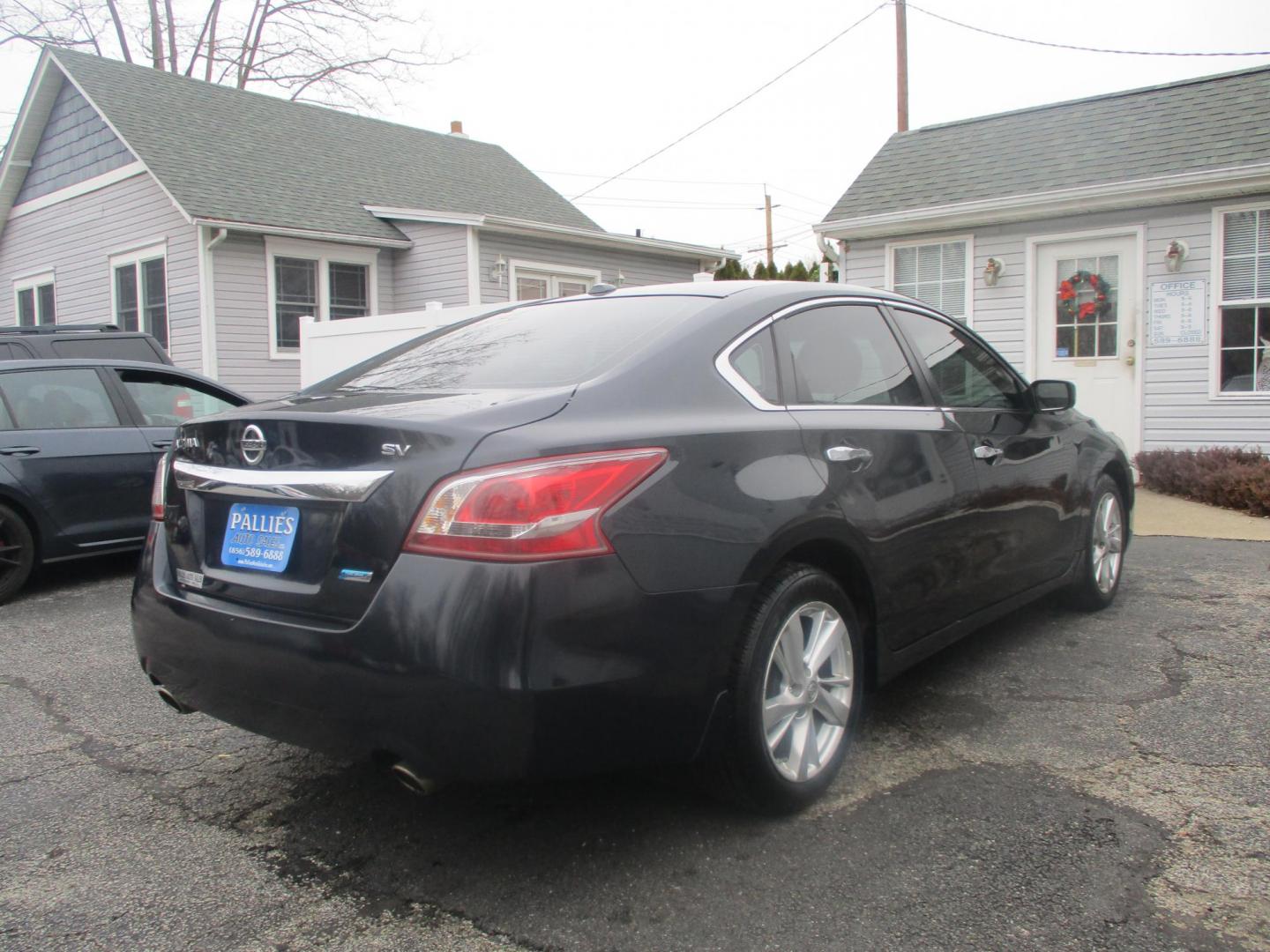 2013 BLACK Nissan Altima 2.5 S (1N4AL3AP0DC) with an 2.5L L4 DOHC 16V engine, AUTOMATIC transmission, located at 540a Delsea Drive, Sewell, NJ, 08080, (856) 589-6888, 39.752560, -75.111206 - Photo#4