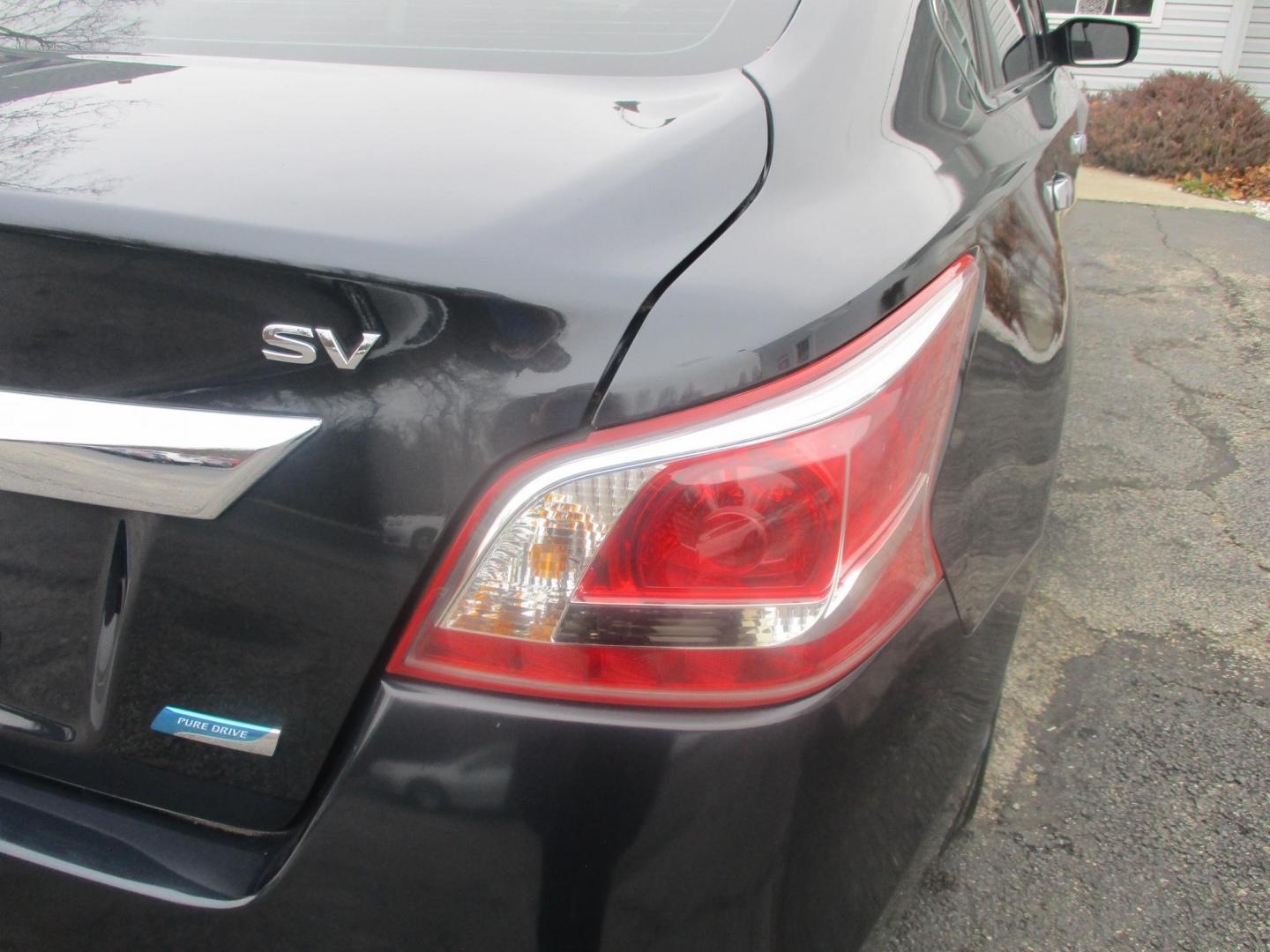 2013 BLACK Nissan Altima 2.5 S (1N4AL3AP0DC) with an 2.5L L4 DOHC 16V engine, AUTOMATIC transmission, located at 540a Delsea Drive, Sewell, NJ, 08080, (856) 589-6888, 39.752560, -75.111206 - Photo#5