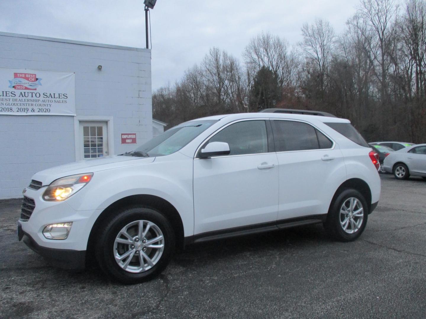 2017 WHITE Chevrolet Equinox LT 2WD (2GNALCEK3H1) with an 2.4L L4 DOHC 16V FFV engine, 6A transmission, located at 540a Delsea Drive, Sewell, NJ, 08080, (856) 589-6888, 39.752560, -75.111206 - Photo#1