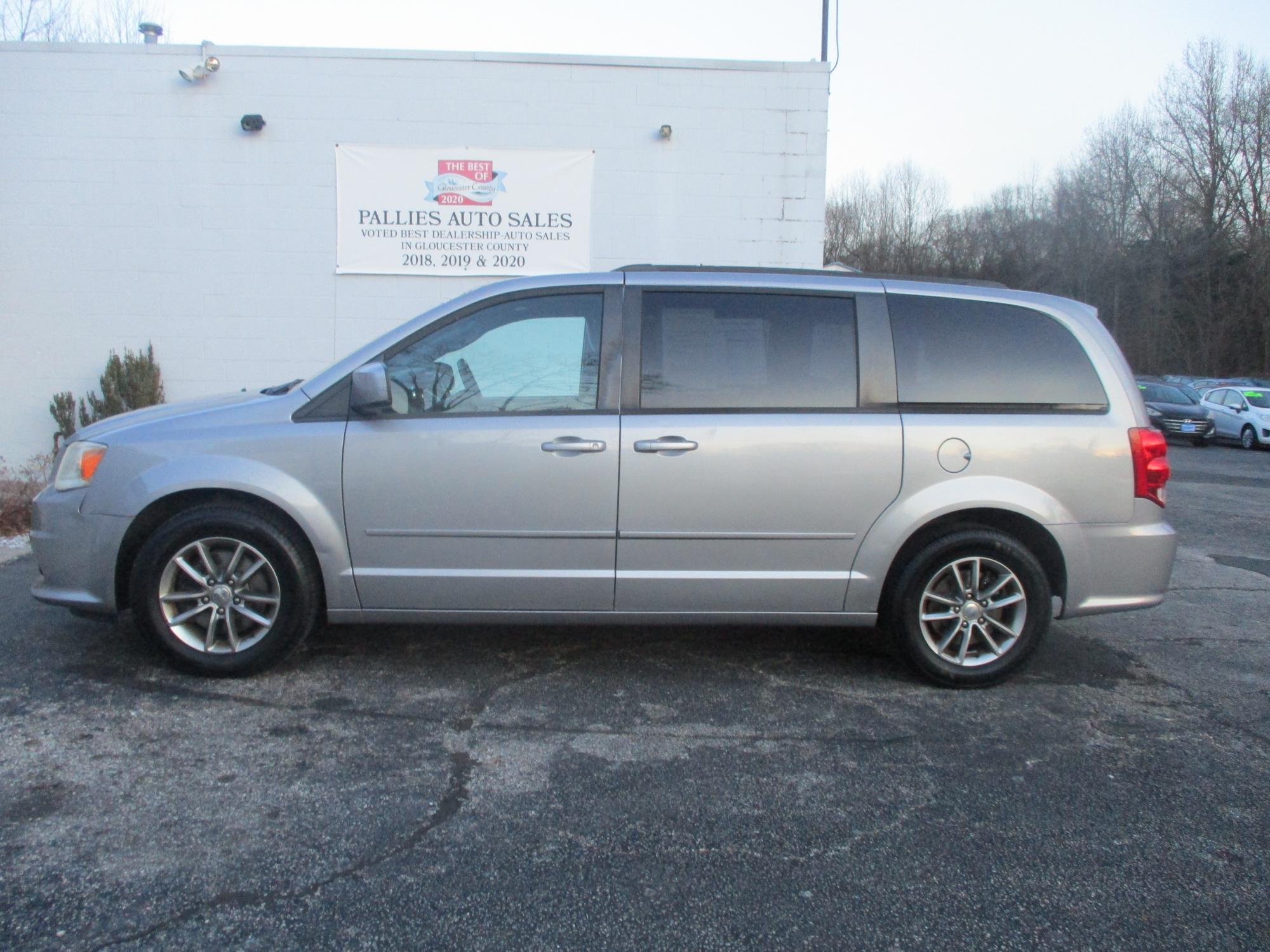 photo of 2013 Dodge Grand Caravan R/T