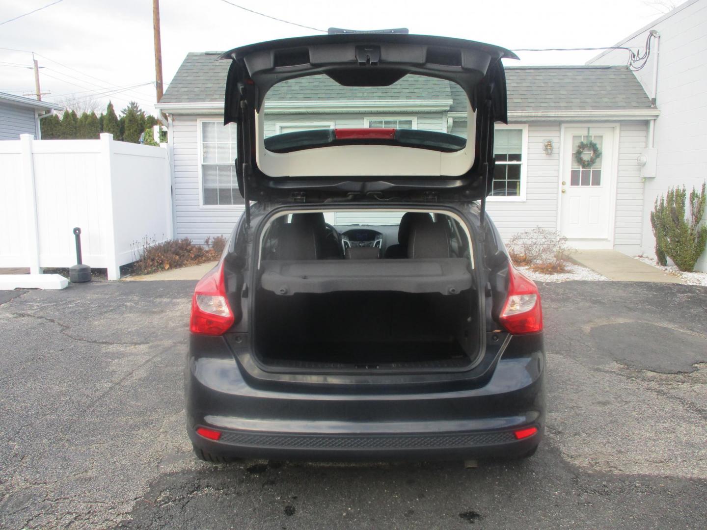 2012 BLACK Ford Focus SE (1FAHP3K29CL) with an 2.0L L4 DOHC 16V engine, located at 540a Delsea Drive, Sewell, NJ, 08080, (856) 589-6888, 39.752560, -75.111206 - Photo#24