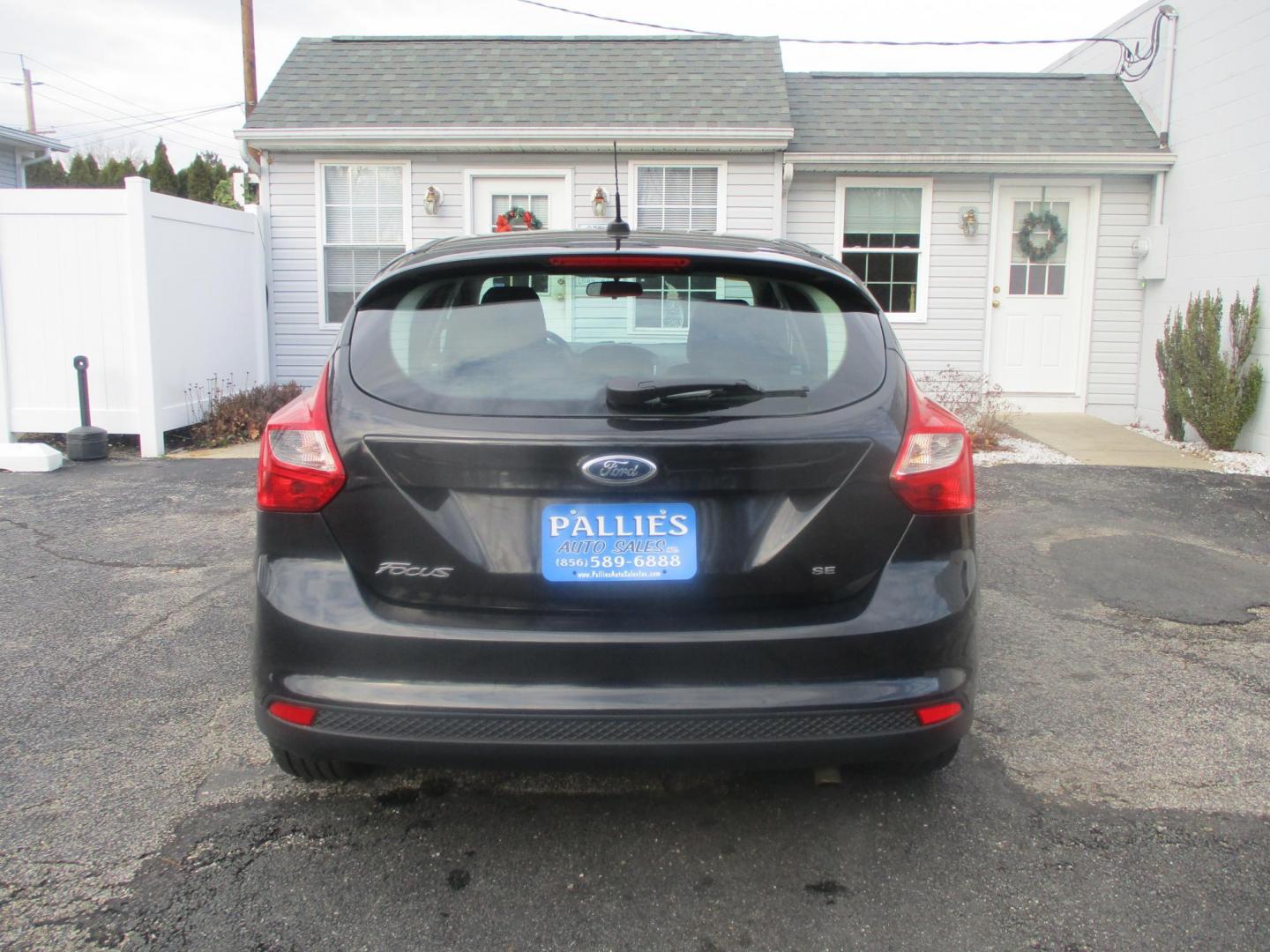 2012 BLACK Ford Focus SE (1FAHP3K29CL) with an 2.0L L4 DOHC 16V engine, located at 540a Delsea Drive, Sewell, NJ, 08080, (856) 589-6888, 39.752560, -75.111206 - Photo#5