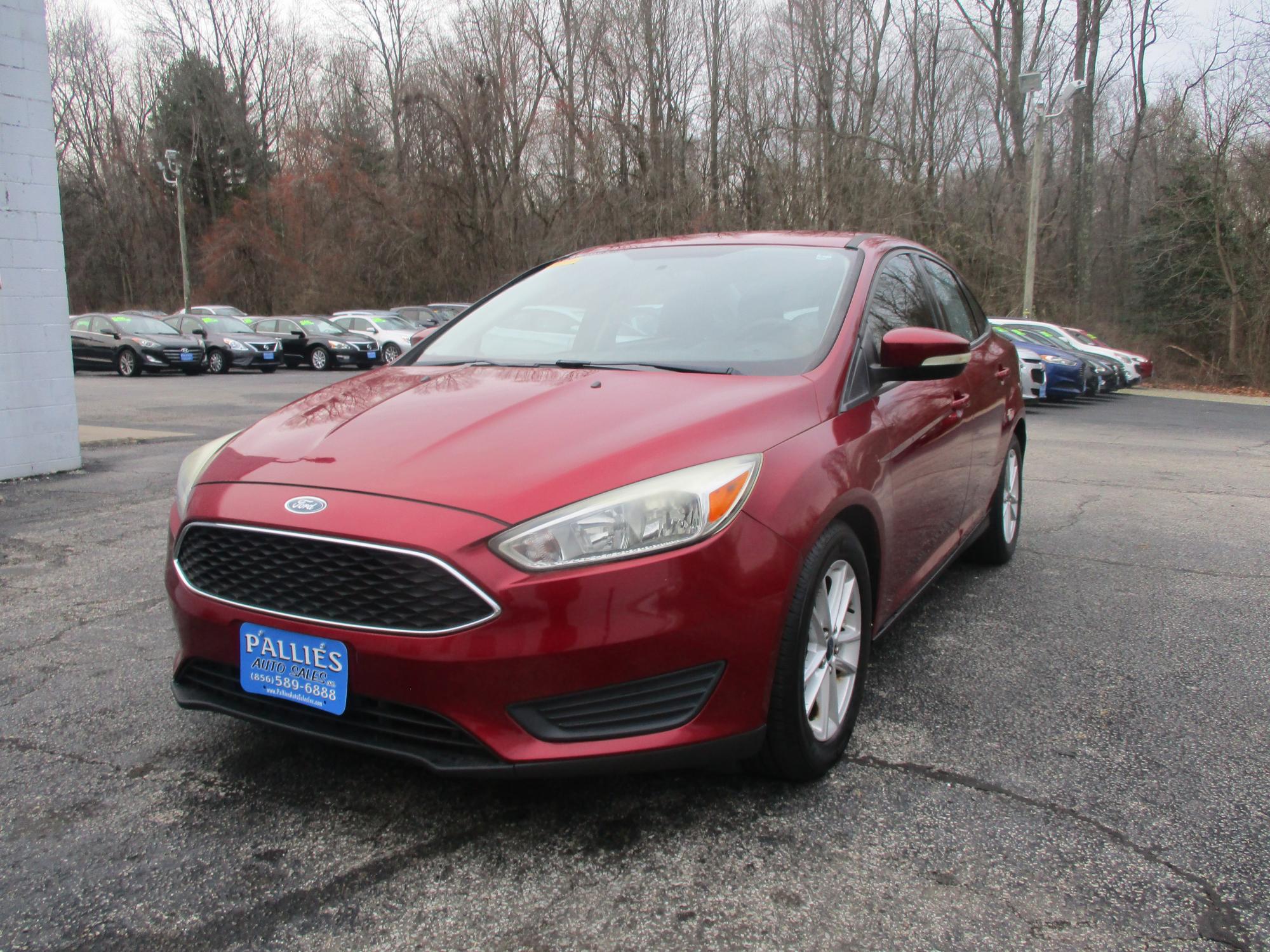 photo of 2015 Ford Focus SE Sedan