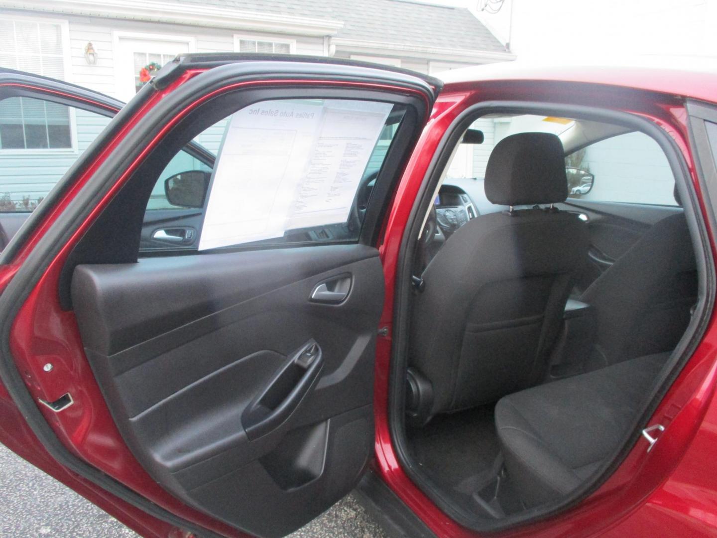 2015 RED Ford Focus SE Sedan (1FADP3F25FL) with an 2.0L L4 DOHC 16V engine, located at 540a Delsea Drive, Sewell, NJ, 08080, (856) 589-6888, 39.752560, -75.111206 - Photo#17