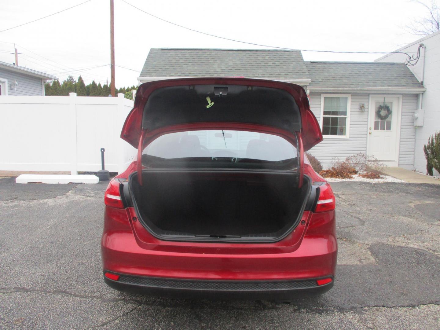 2015 RED Ford Focus SE Sedan (1FADP3F25FL) with an 2.0L L4 DOHC 16V engine, located at 540a Delsea Drive, Sewell, NJ, 08080, (856) 589-6888, 39.752560, -75.111206 - Photo#24