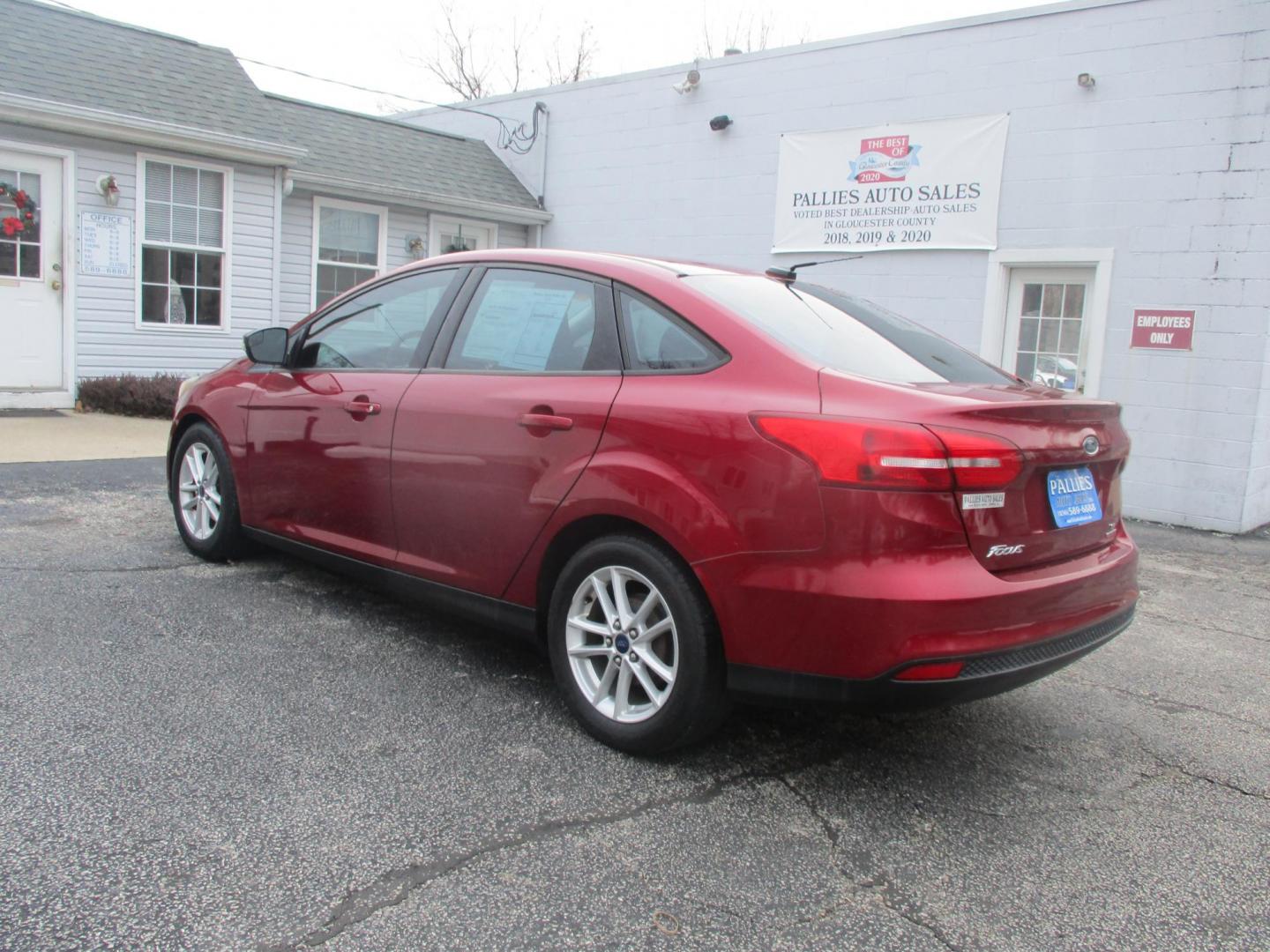 2015 RED Ford Focus SE Sedan (1FADP3F25FL) with an 2.0L L4 DOHC 16V engine, located at 540a Delsea Drive, Sewell, NJ, 08080, (856) 589-6888, 39.752560, -75.111206 - Photo#3