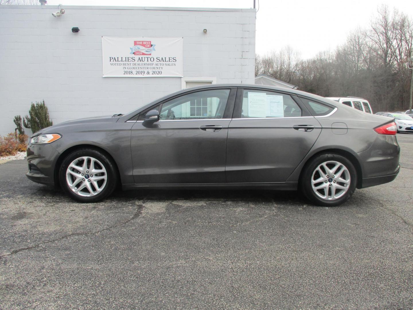 2016 GRAY Ford Fusion SE (3FA6P0H79GR) with an 2.5L L4 DOHC 16V engine, 6-Speed Automatic transmission, located at 540a Delsea Drive, Sewell, NJ, 08080, (856) 589-6888, 39.752560, -75.111206 - Photo#1