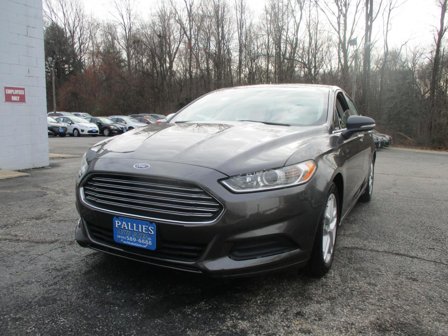 2016 GRAY Ford Fusion SE (3FA6P0H79GR) with an 2.5L L4 DOHC 16V engine, 6-Speed Automatic transmission, located at 540a Delsea Drive, Sewell, NJ, 08080, (856) 589-6888, 39.752560, -75.111206 - Photo#0