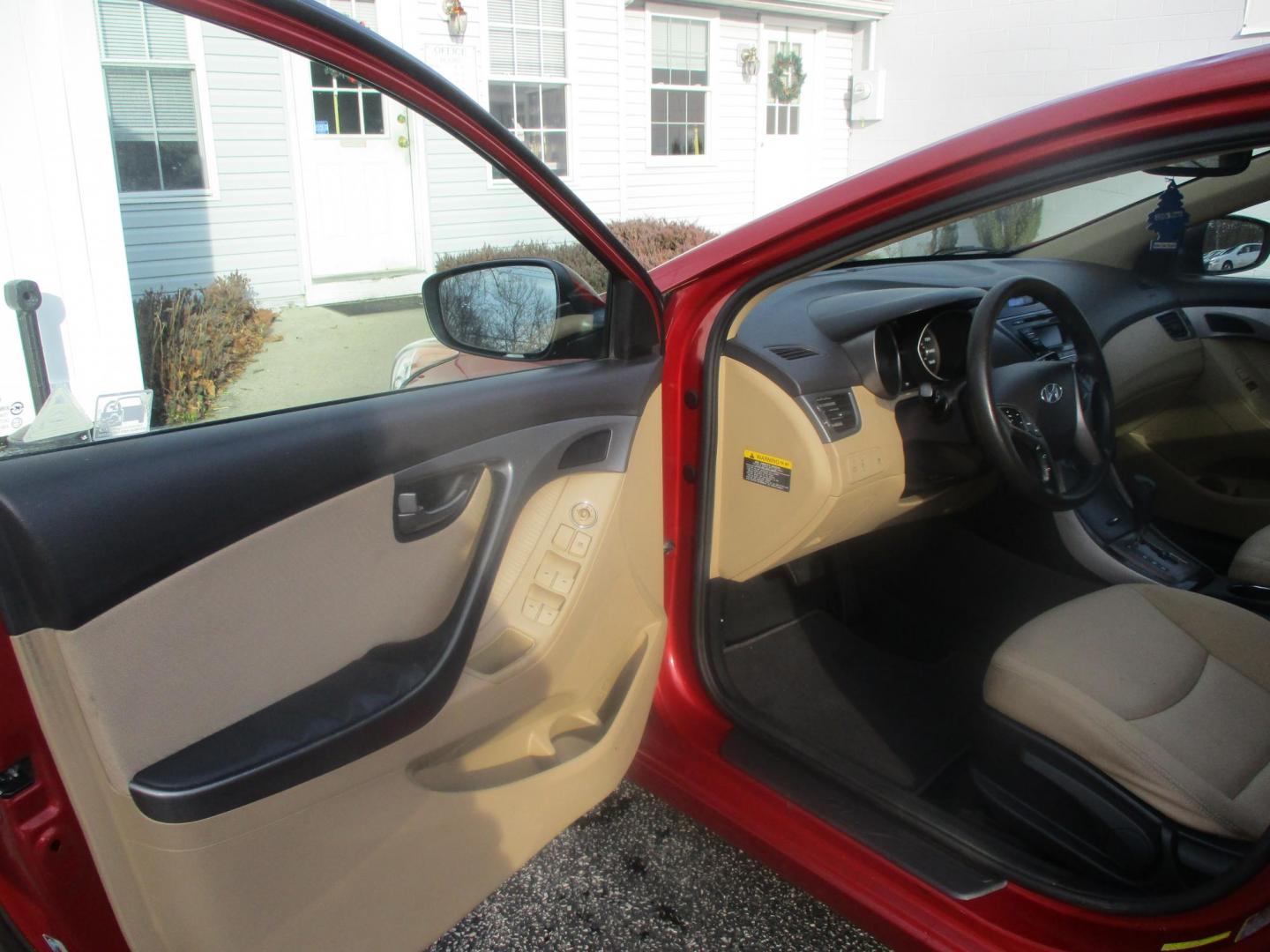 2013 RED Hyundai Elantra GLS A/T (KMHDH4AE0DU) with an 1.8L L4 DOHC 16V engine, 6-Speed Automatic transmission, located at 540a Delsea Drive, Sewell, NJ, 08080, (856) 589-6888, 39.752560, -75.111206 - Photo#12