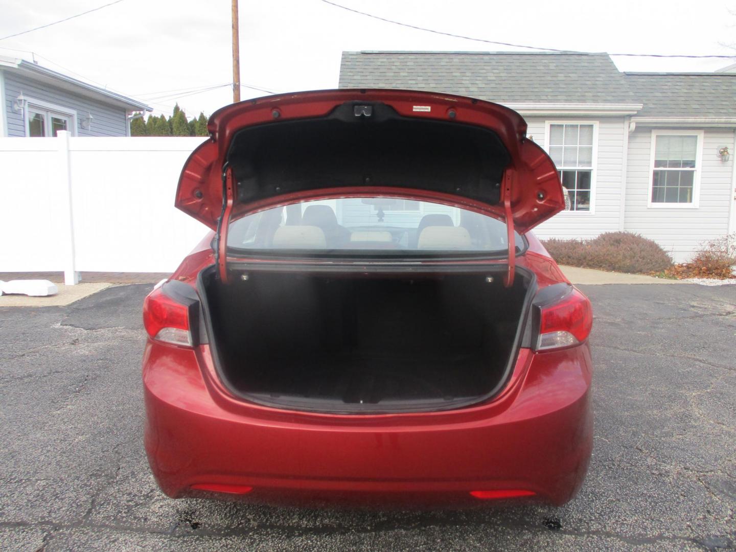 2013 RED Hyundai Elantra GLS A/T (KMHDH4AE0DU) with an 1.8L L4 DOHC 16V engine, 6-Speed Automatic transmission, located at 540a Delsea Drive, Sewell, NJ, 08080, (856) 589-6888, 39.752560, -75.111206 - Photo#24