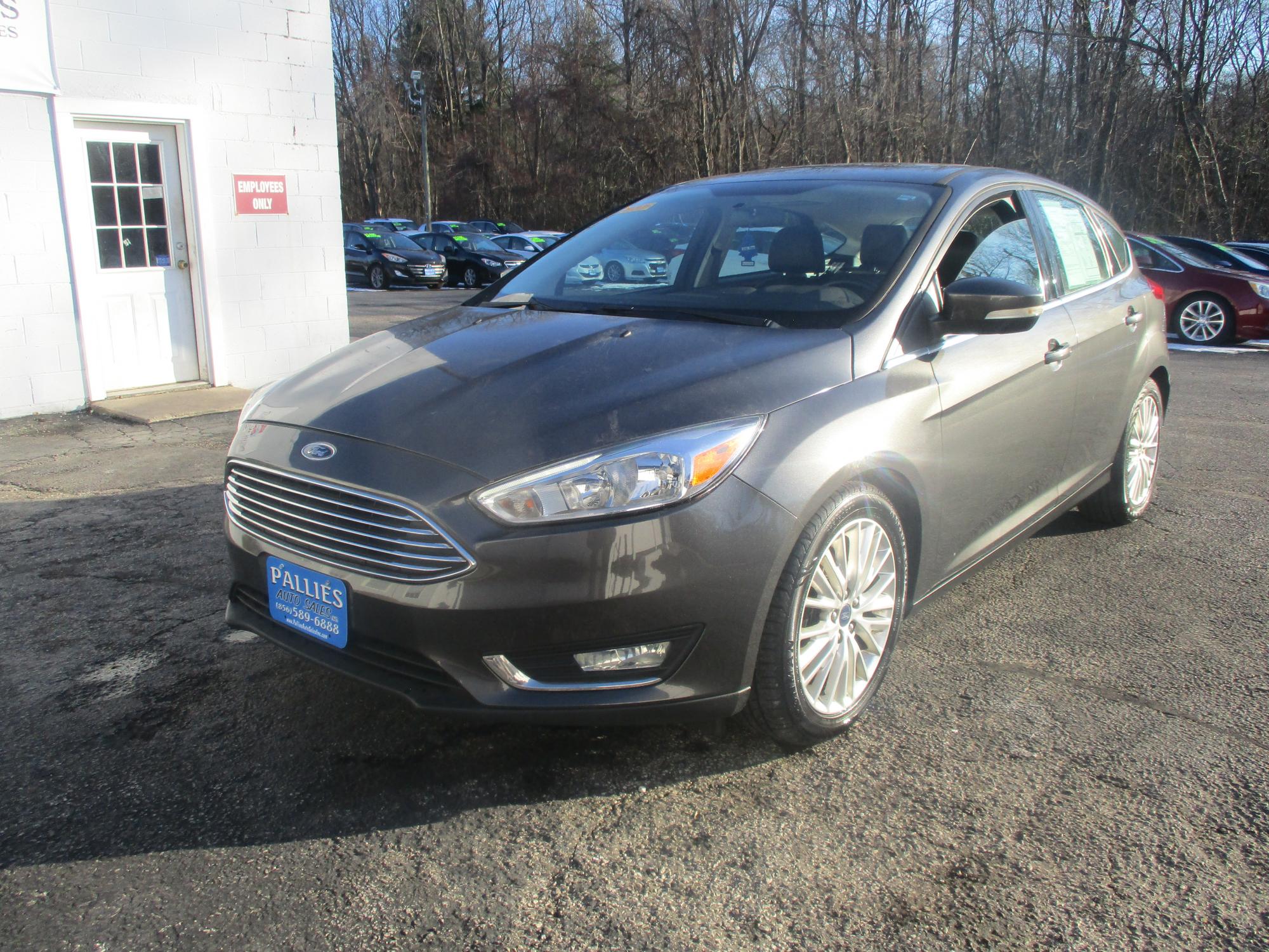 photo of 2017 Ford Focus Titanium Hatch