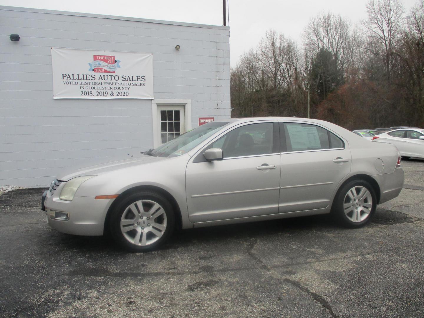 2007 SILVER Ford Fusion V6 SEL (3FAHP08177R) with an 3.0L V6 DOHC 24V engine, located at 540a Delsea Drive, Sewell, NJ, 08080, (856) 589-6888, 39.752560, -75.111206 - Photo#0