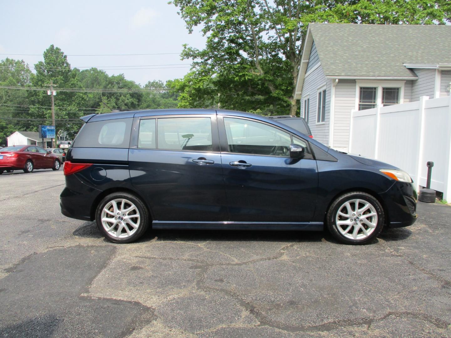 2014 Mazda MAZDA5 Touring (JM1CW2CL9E0) with an 2.5L L4 DOHC 16V engine, 5-Speed Automatic transmission, located at 540a Delsea Drive, Sewell, NJ, 08080, (856) 589-6888, 39.752560, -75.111206 - Photo#8